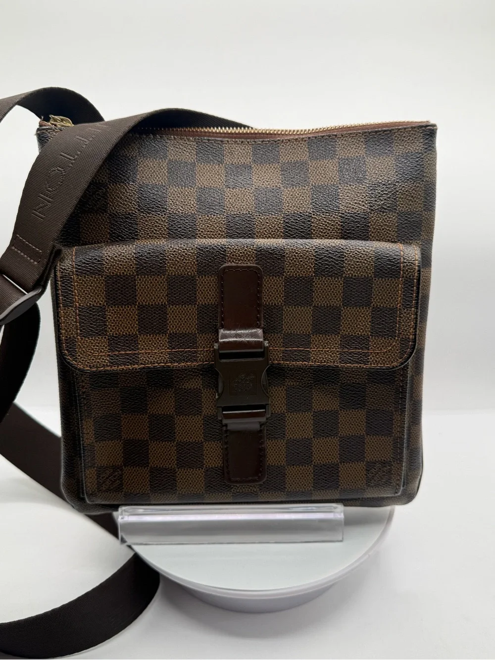 Louis Vuitton Damier Crossbody Shoulder Bag  Leather Melville Ebene